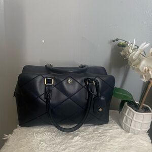 Tory Burch Navy Blue Handbag with removable long strap 
Gold hardware